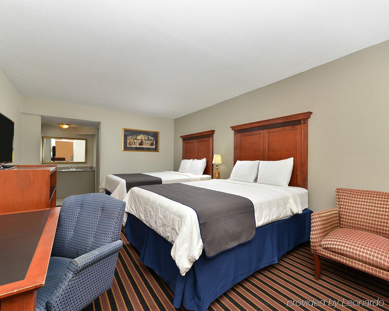 Rodeway Inn Saint Joseph Exterior photo